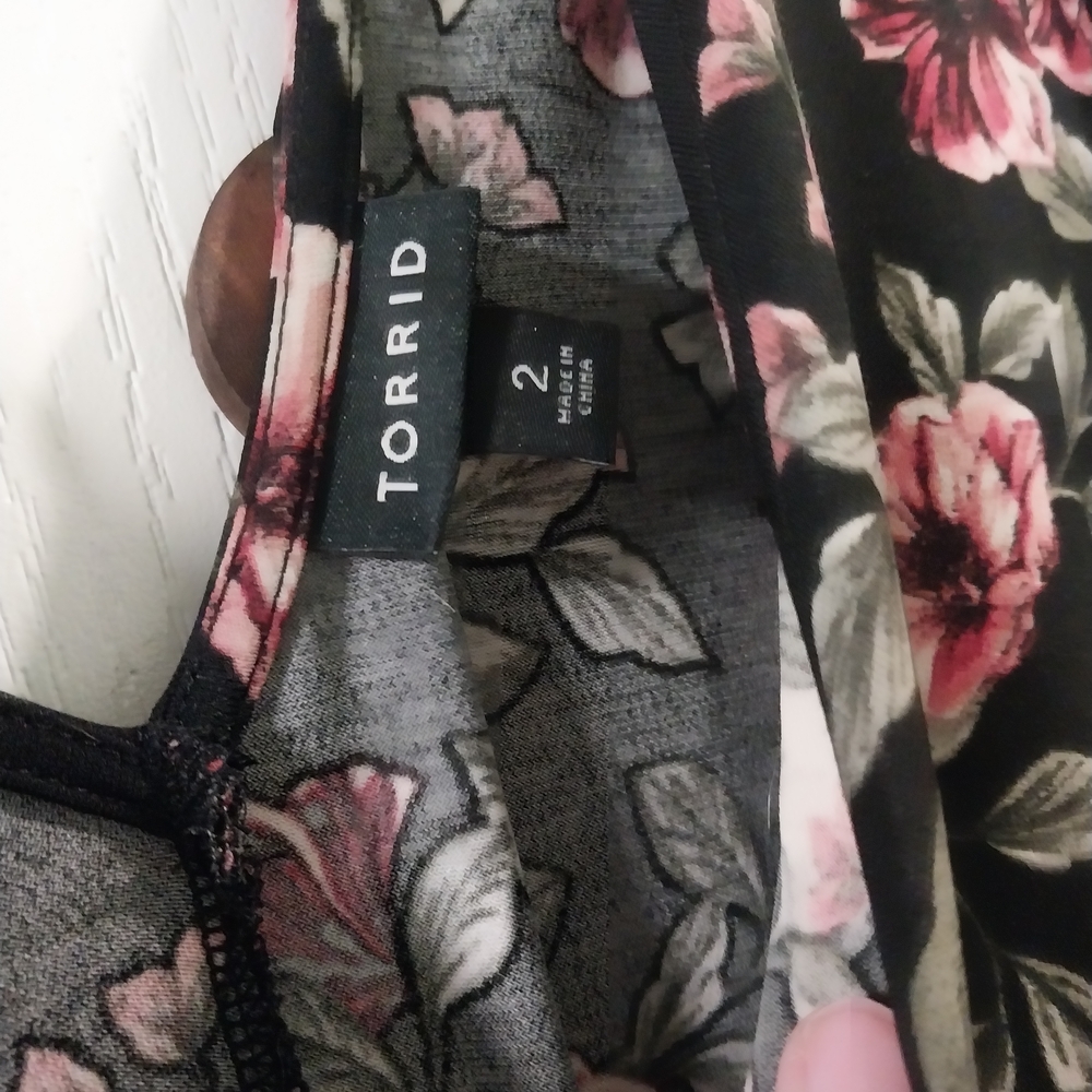 Torrid Black Pink Floral Skulls Stretch Vneck Long Sleeve Dress - Size 2x - Picture 6 of 6